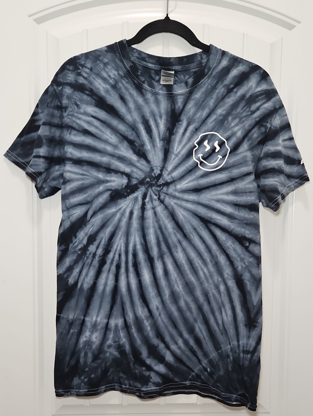 Life Church Switch Black & Gray Tie-Dye Short Sleeve Tee Smiley Logo LC Medium